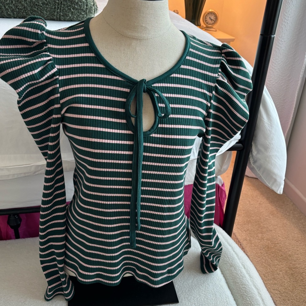 Anthropology porridge puff sleeve top. New with tag off.